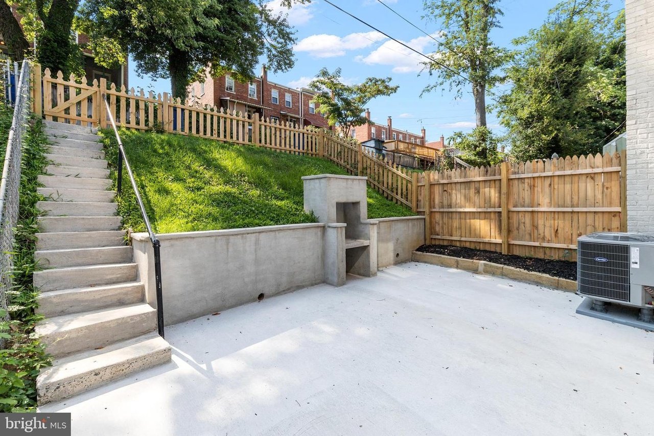 FOR SALE IN WARD 7 | 1655 Fort Dupont SE - $489,000