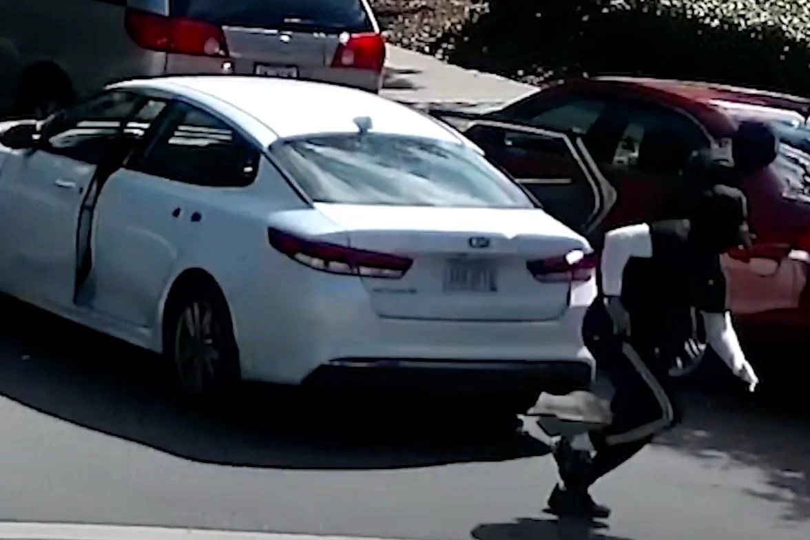 MPD 6D VIDEO | Suspects Sought in a Homicide: 2700 Block of 30th Street, SE