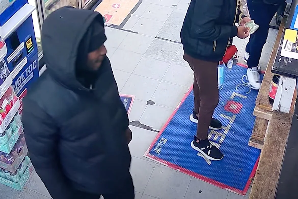 MPD 6D | Suspect Sought in a Robbery (Fear) Offense: Unit Block of Ridge Road, SE