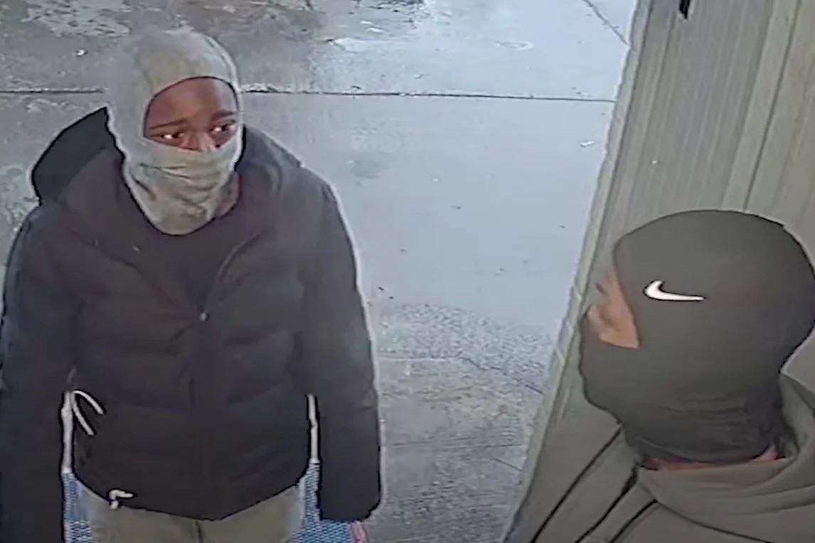 Suspects and Vehicle Sought in Armed Robbery (Gun) Offenses in the Sixth District