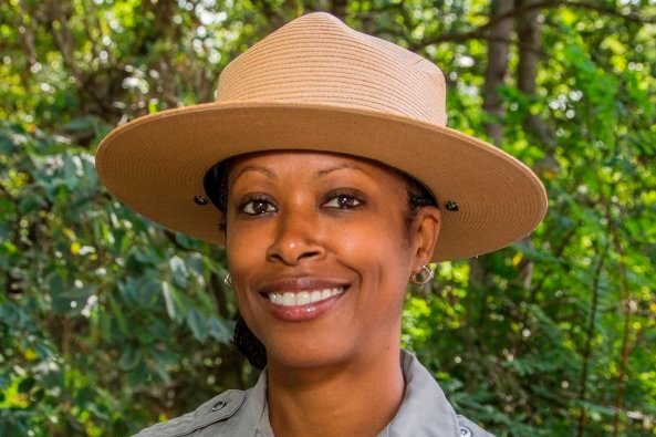 April 4 | Deadline to apply for Park Guide, Maintenance Worker and Archivist positions