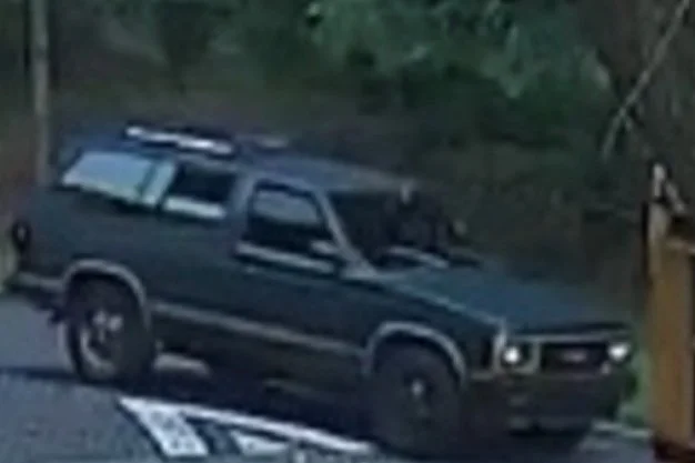 MPD 6D | Arrest Made and Vehicle Sought in an Armed Carjacking (Gun) Offense: 2300 b/o R Street, SE