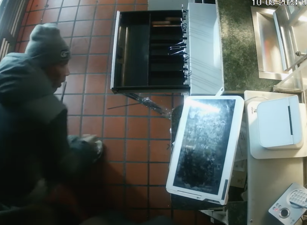 MPD 6D VIDEO | Man Sought in a Burglary of a Restaurant [300 b/o Eastern Ave, NE]