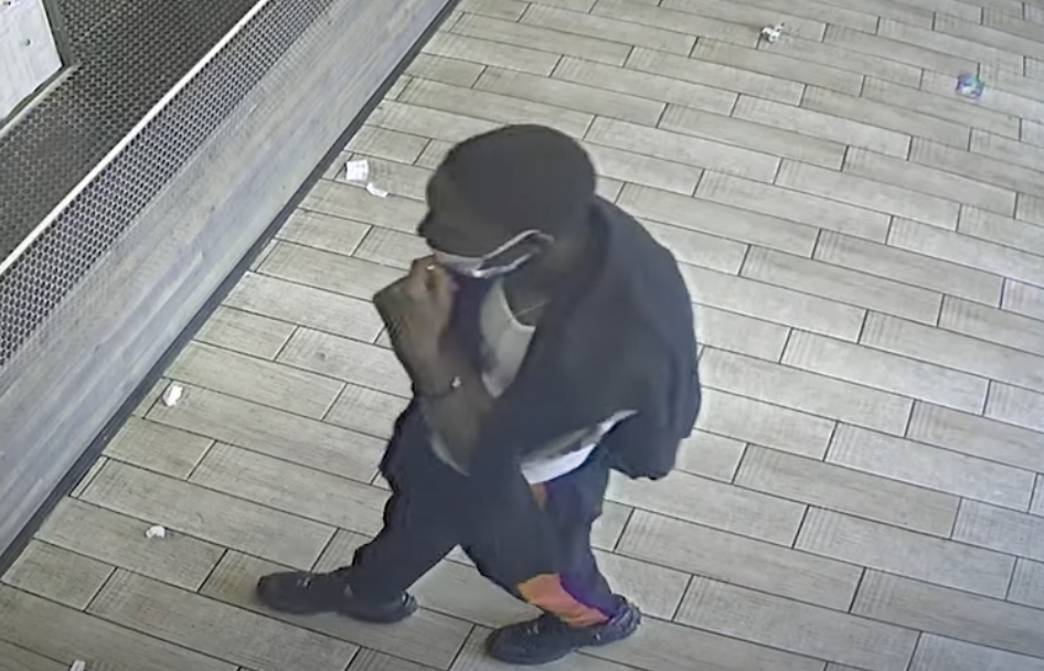 MPD 7D VIDEO | Suspects Sought After Robbery in Southeast