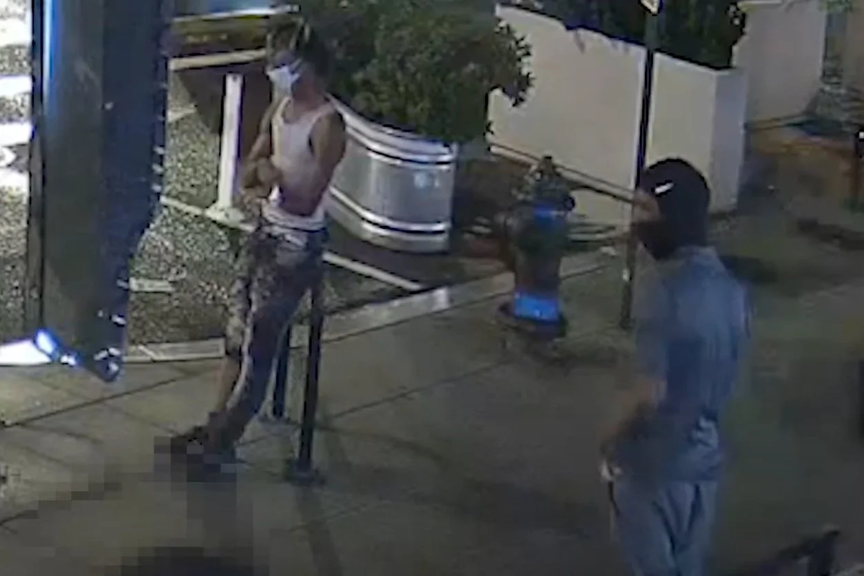 Video of Suspects in Southeast Robbery