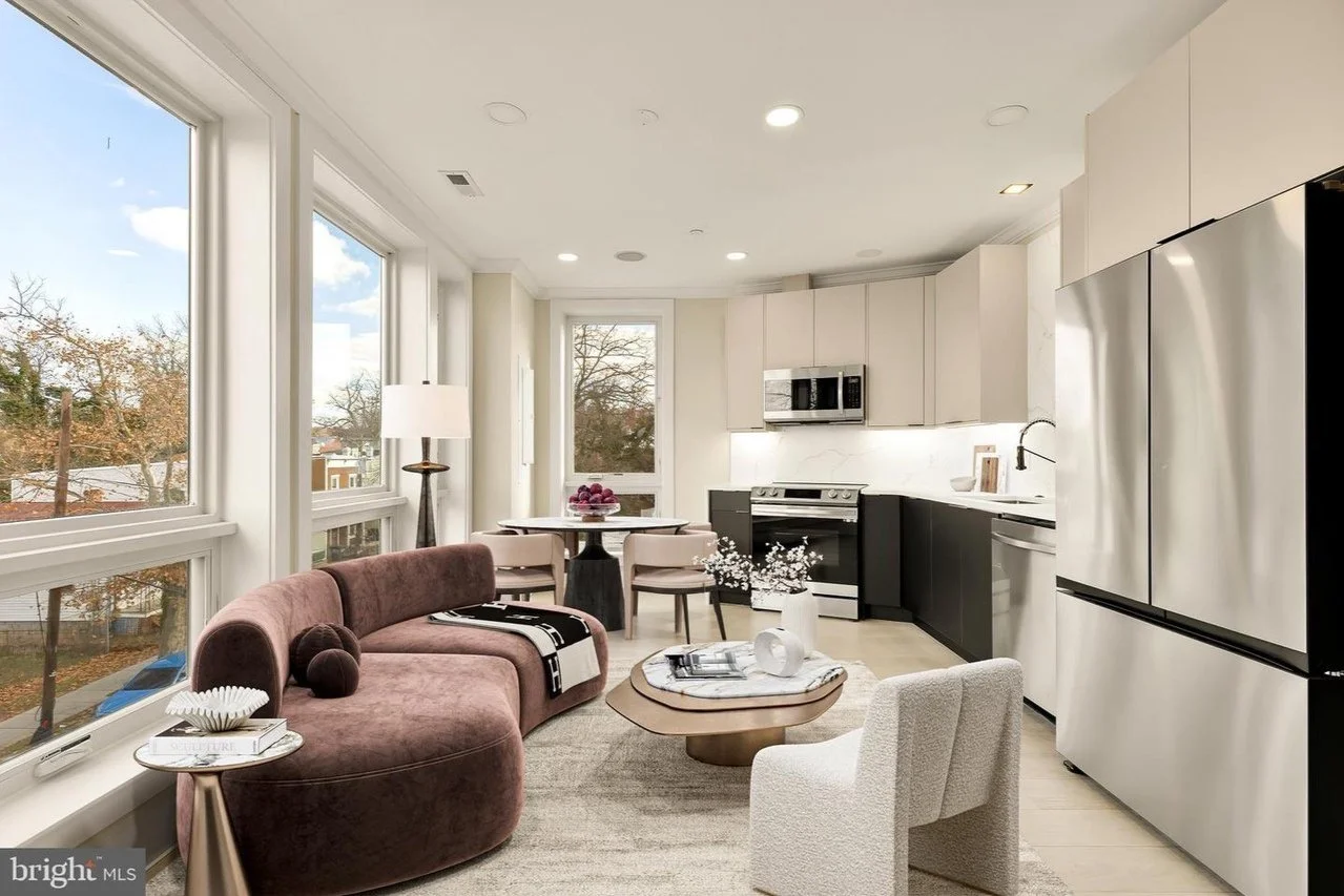 For Sale | 2305 Nicholson SE #404 - $535,000