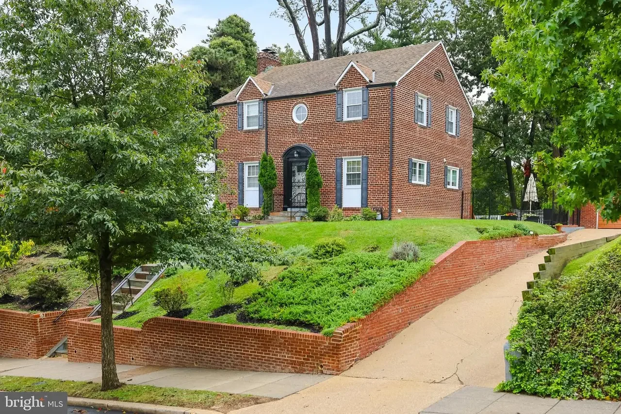 For Sale | 3317 Gainesville Street, SE - $759,000