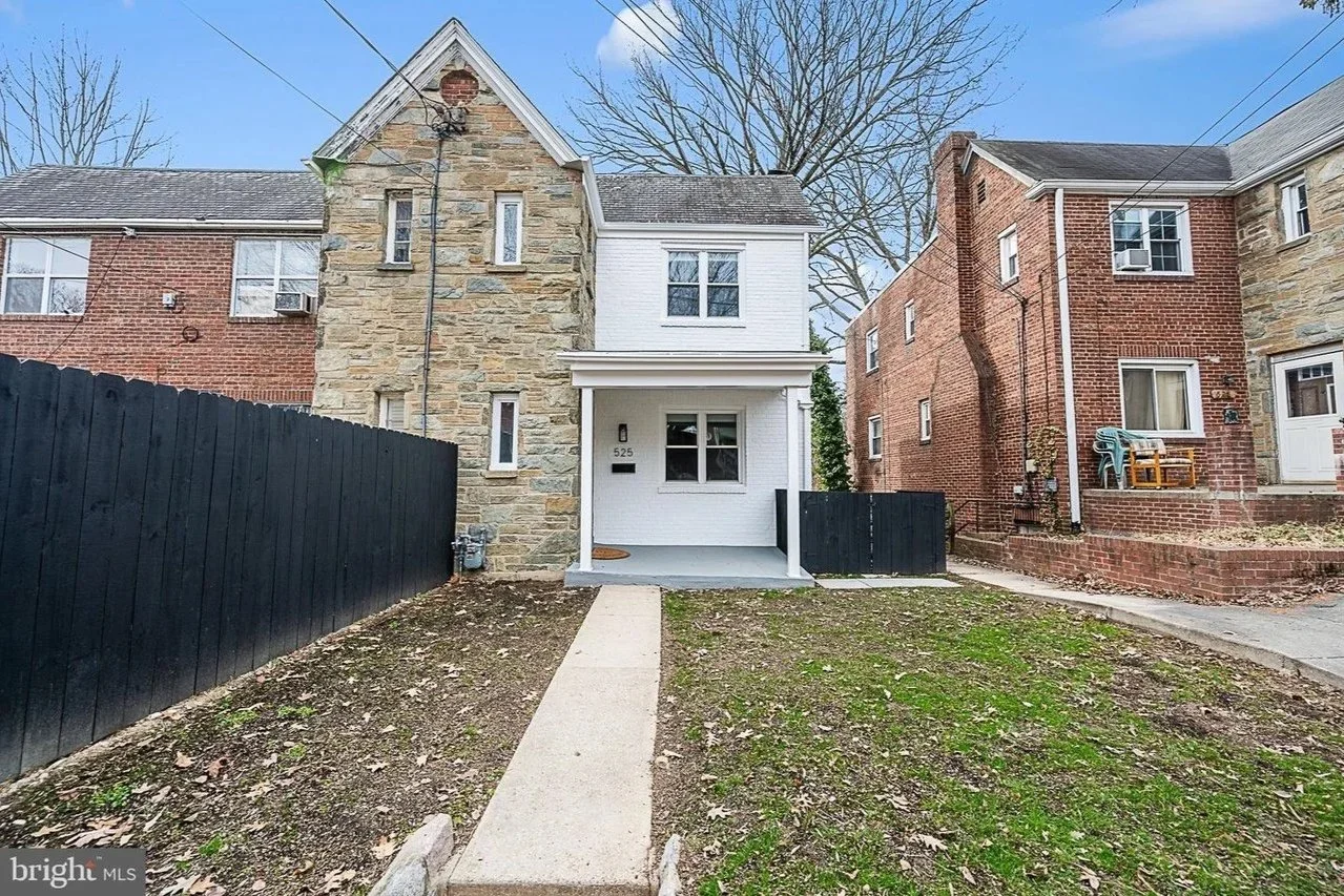 For Sale | 525 Oakwood Street, SE - $450,000