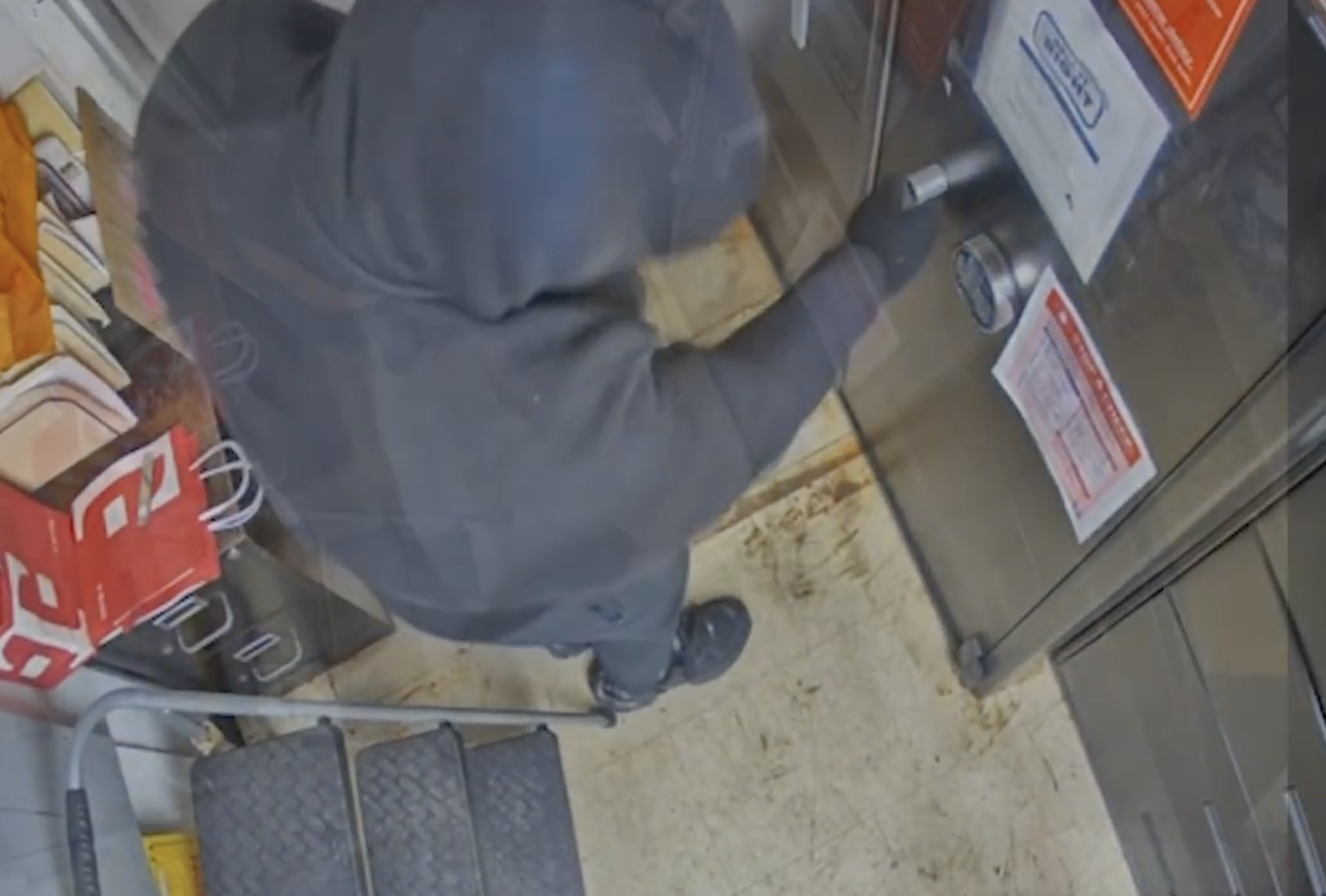 Wanted Video | Suspects in Northwest Armed Robbery