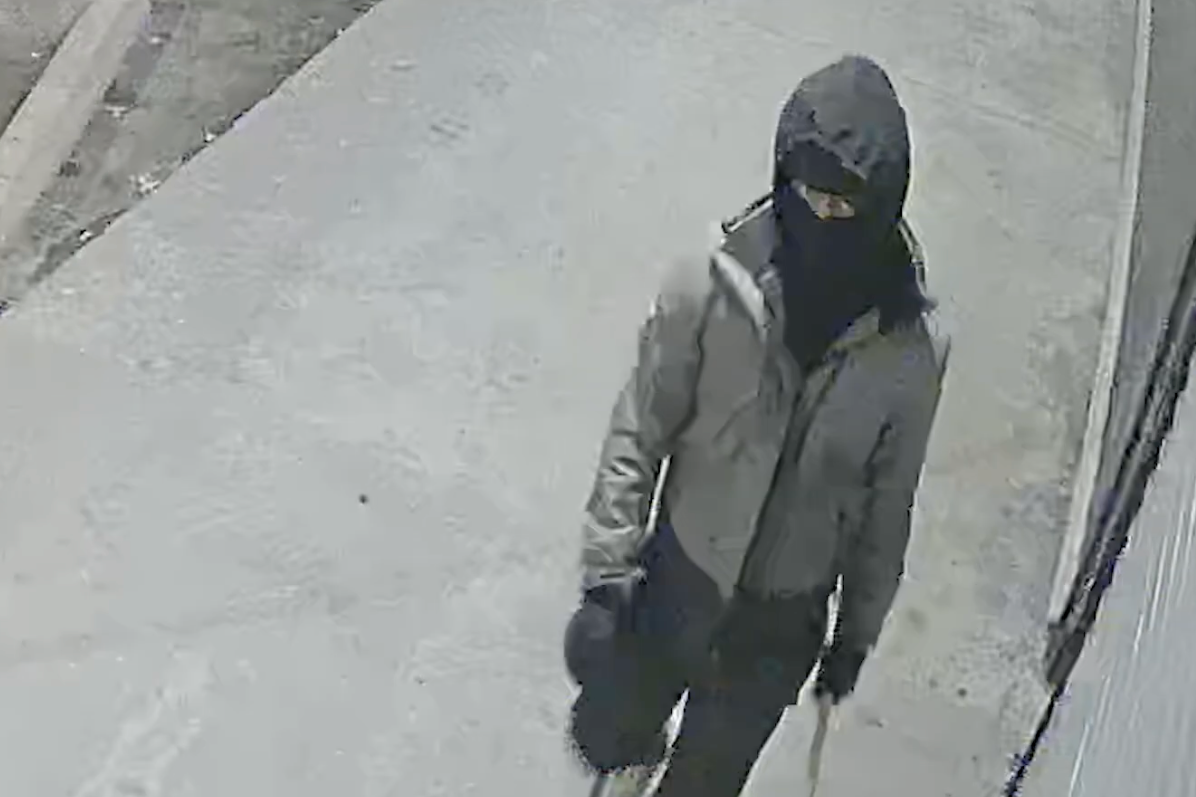 Wanted Video | Suspects in Michigan Avenue Burglary