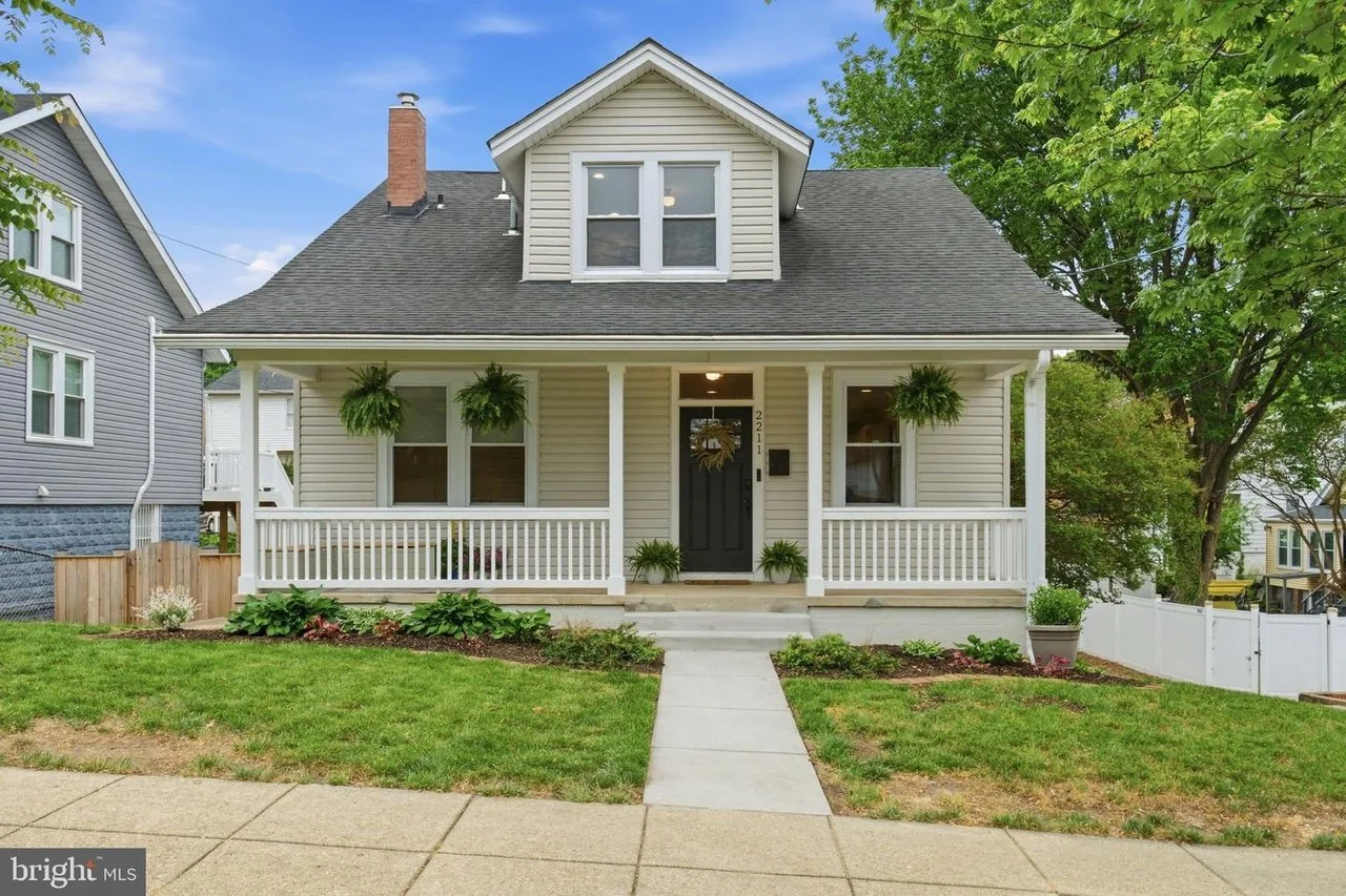 For Sale | 2211 R Street, SE - $600,000