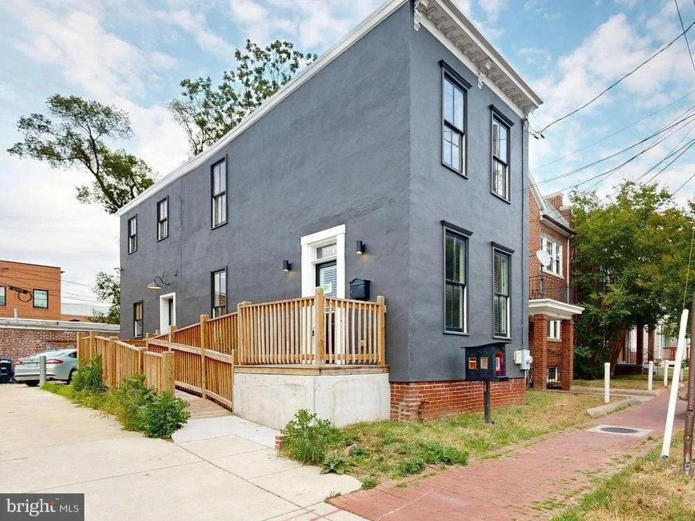 For Sale | 214 U Street, SE - $659,000