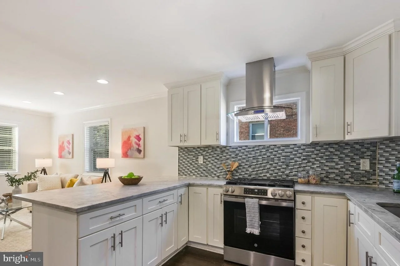 For Sale | 1900 Savannah Place, SE - $425,000