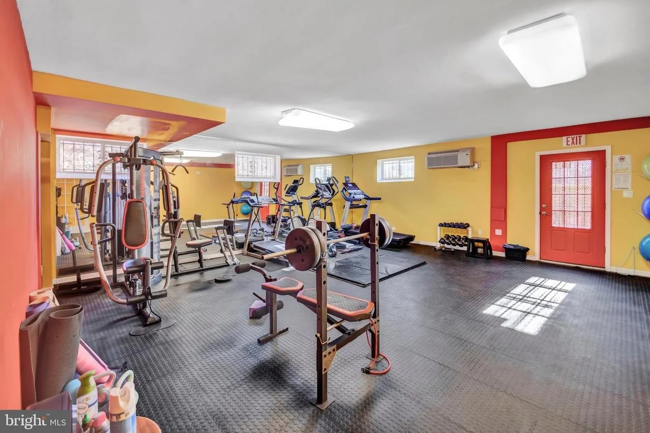 DCDC2278830_21_0.jpg