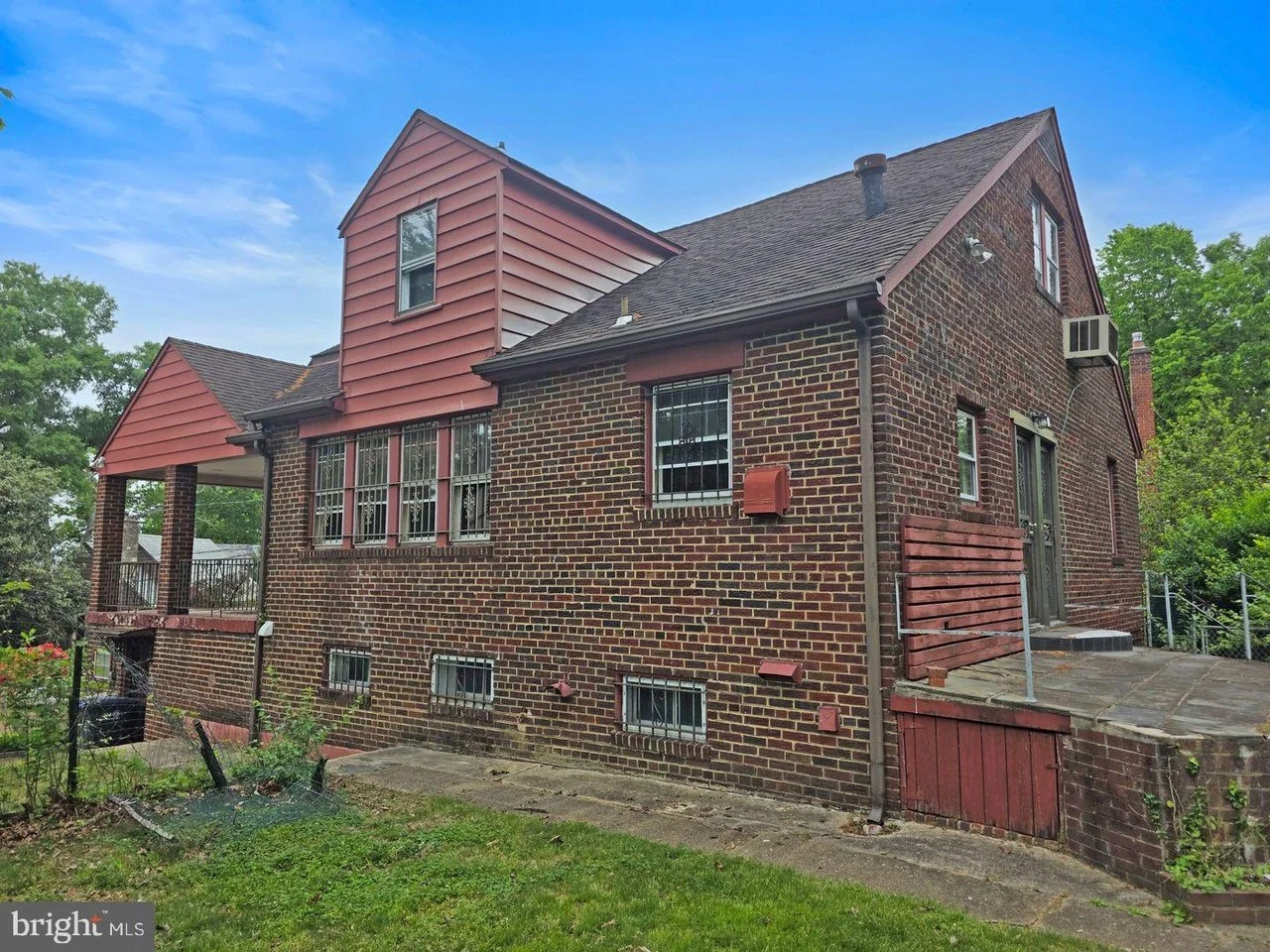 For Sale | 3115 Westover Drive SE - 3115 Westover Dr SE