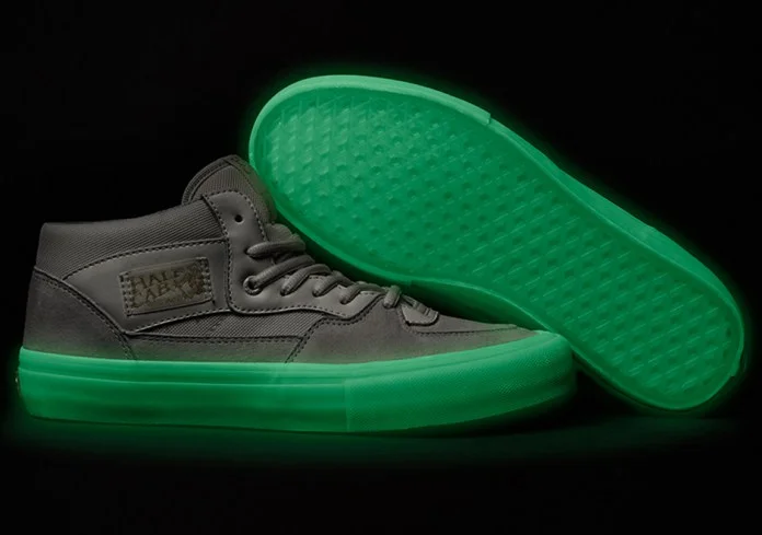 VANS HALF CAB  (GLOW IN THE DARK) 