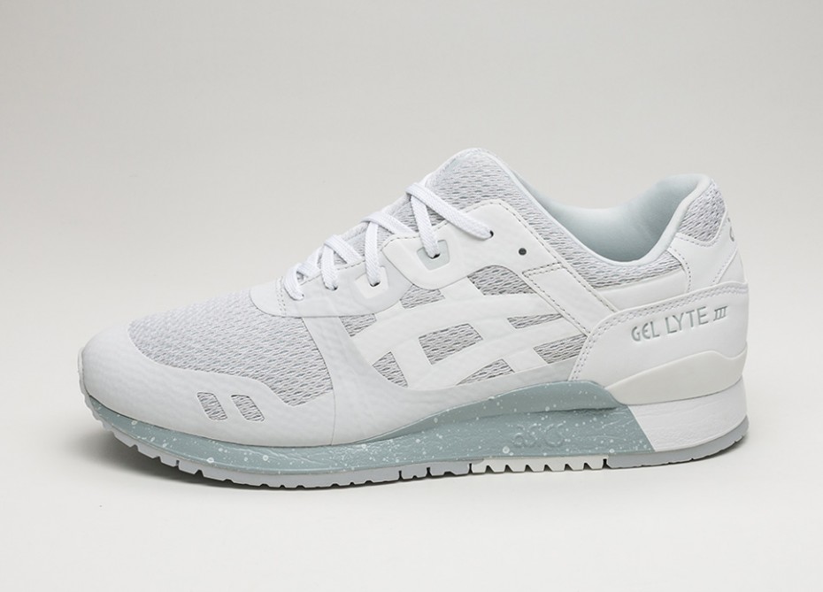 THE ASICS GEL LYTE III IN “GLACIER GREY”