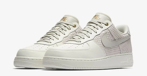 NIKE AIR FORCE 1 LV8