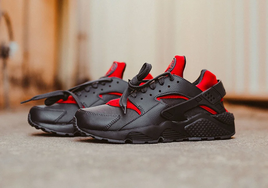  NIKE AIR HUARACHE “BRED” RELEASE