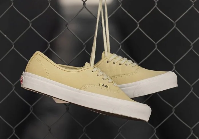 vans-authentic-pale-banana-696x486.jpg