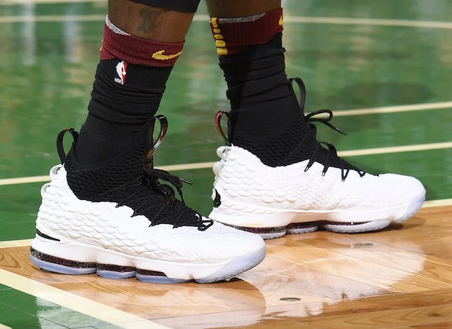 LEBRON JAMES SHOWCASE THE NIKE LEBRON 15 “GRAFFITI”