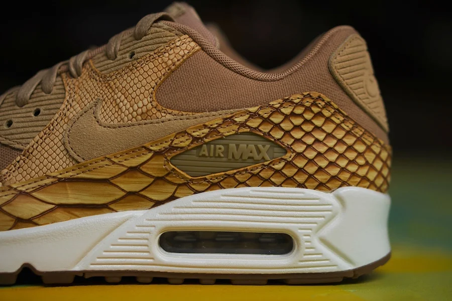 nike-air-max-90-premium-snakeskin-2.jpg