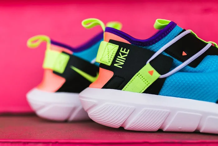 Nike-Vortak-Lagoon-Pulse-Volt-Glow-AA2194-402-Heel.jpg