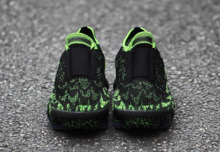 Acronym-Nike-Air-VaporMax-Moc-2-Black-Volt-AQ0996-007-Release-Date-Pricing-768x532.png