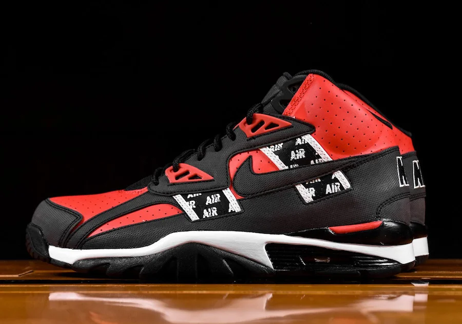 nike-air-trainer-high-sc-red.jpg