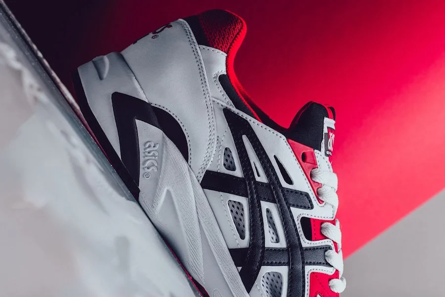 ASICS-Gel-DS-Trainer-Bulls-White-Black-Red-1.jpg