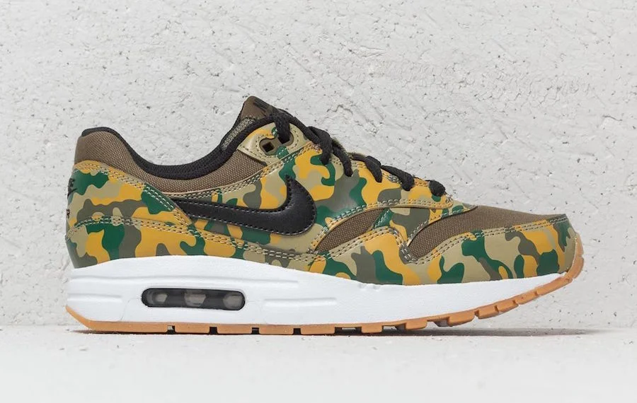 Nike-Air-Max-1-Camo-Print-AR1139-200-1.jpg