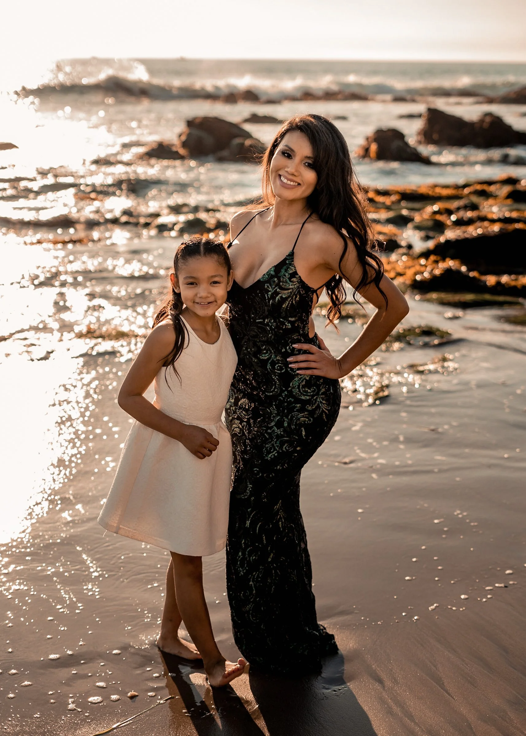 Retelas Family Portraits 121925 Ron Mariano Photography-11.jpg