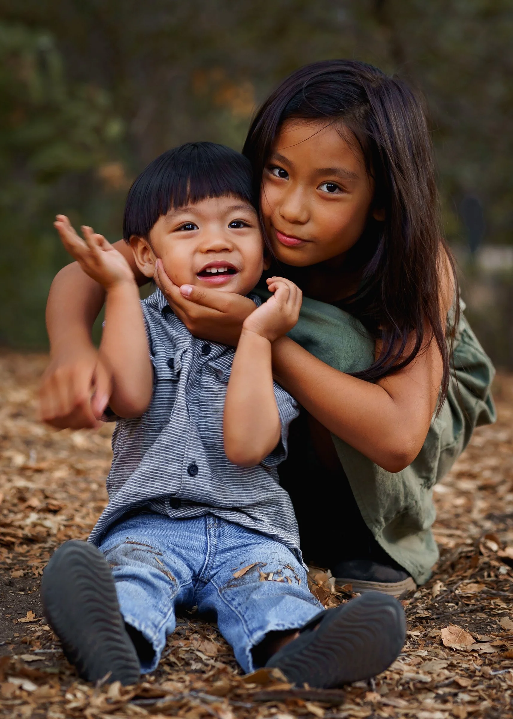 Retelas Family Portraits 121925 Ron Mariano Photography-23.jpg