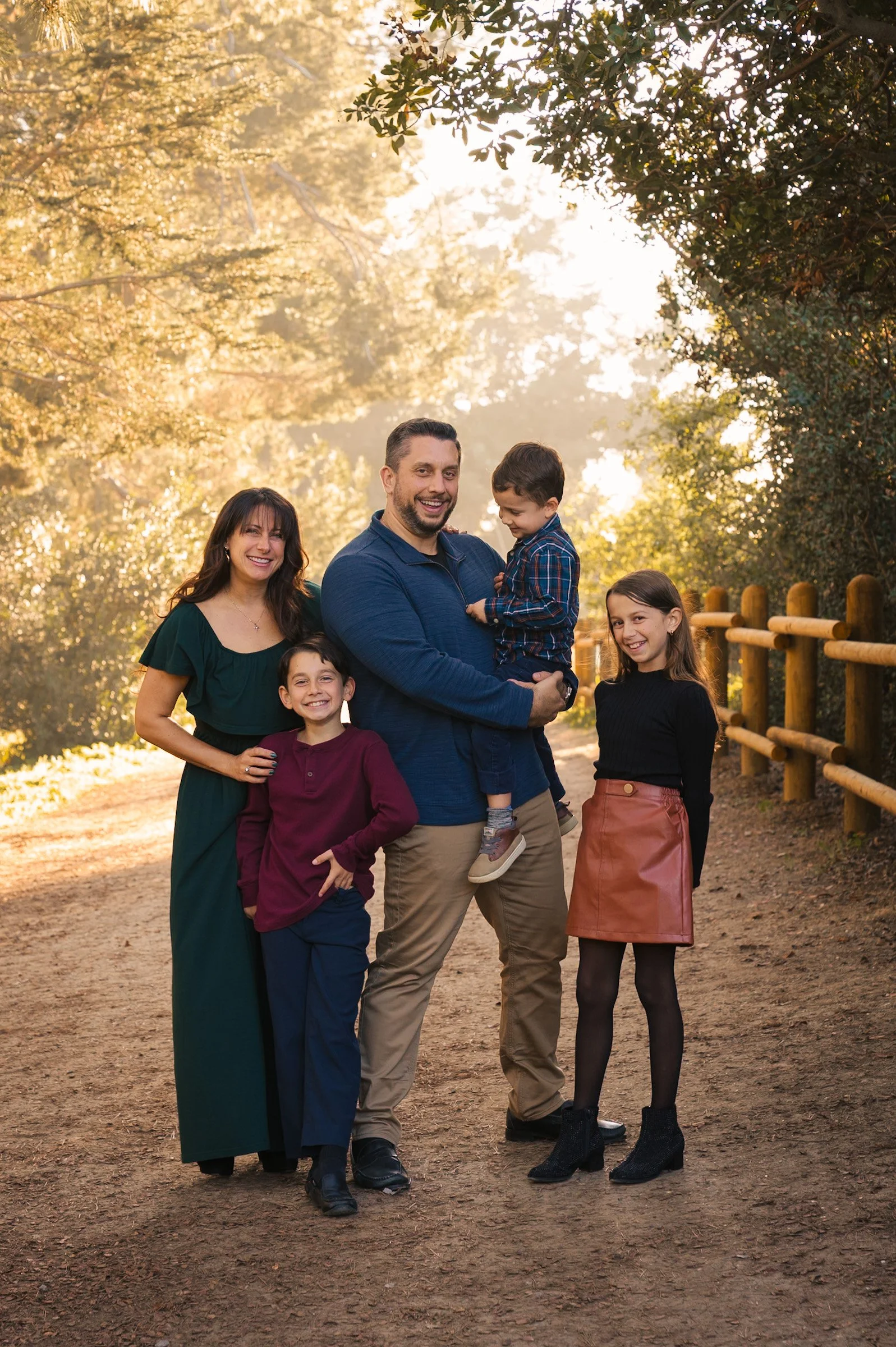 Retelas Family Portraits 121925 Ron Mariano Photography-27.jpg