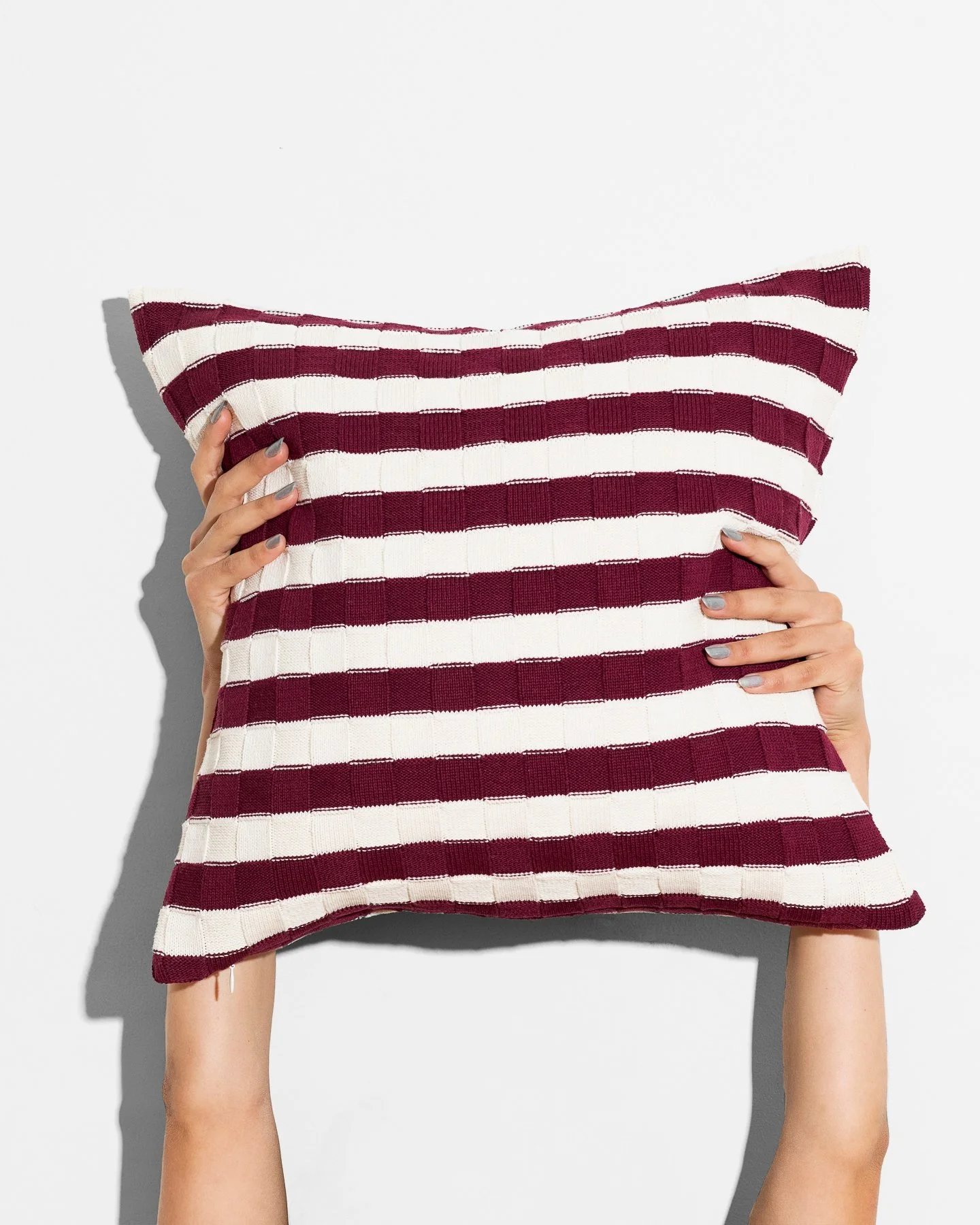 every bl&auml;anks pillow represents soft tactility knitted in the usa with zero waste. 

custom contract
machine washable
big basketweave texture in bordeaux + greggio

comment "soft" to learn more.