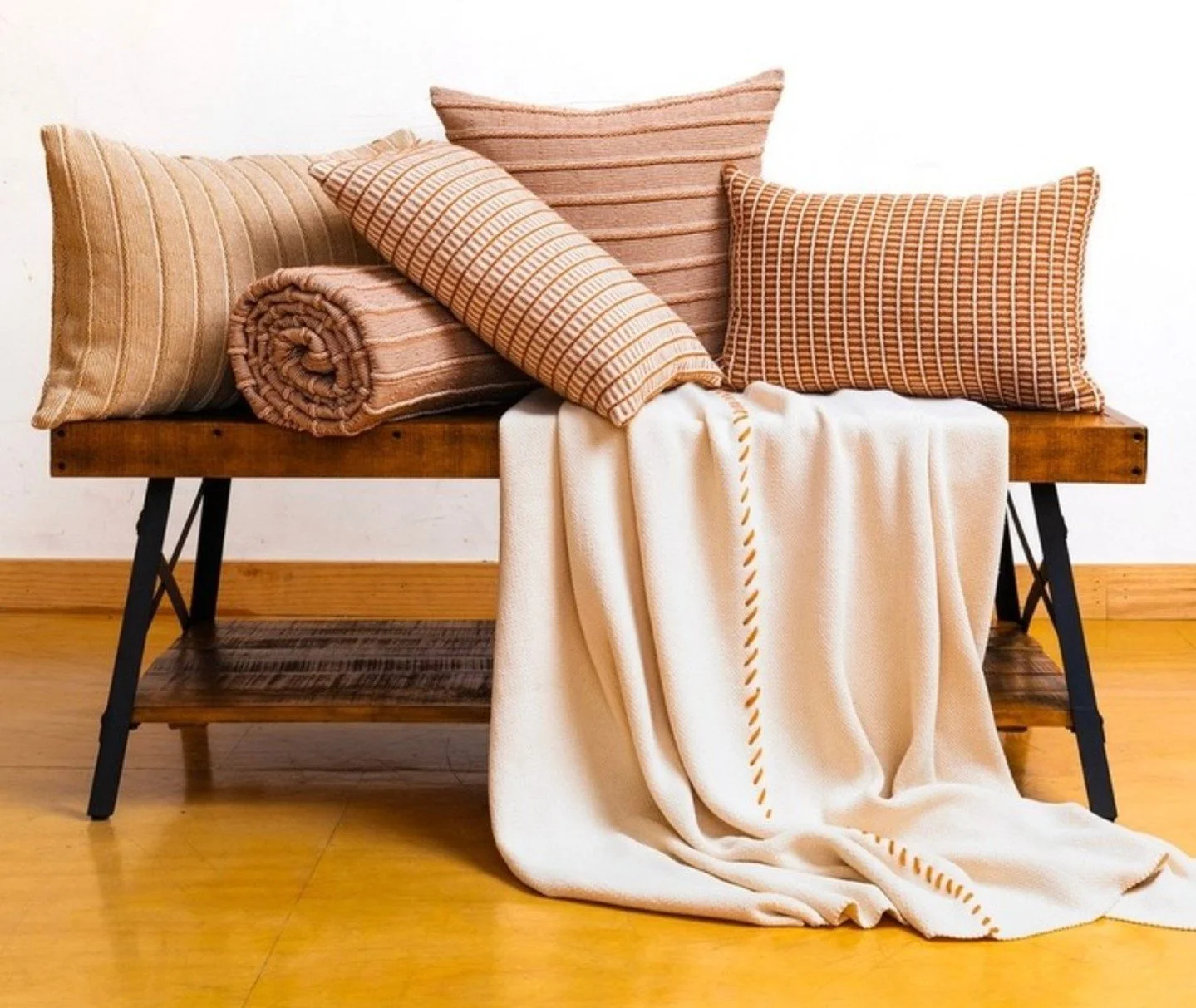 textured decorative pillows + throws make great additions for your next renovation.

custom contract
machine washable
manufactured in the usa
award-winning

| hospitality, guest rooms, women-owned manufacturer