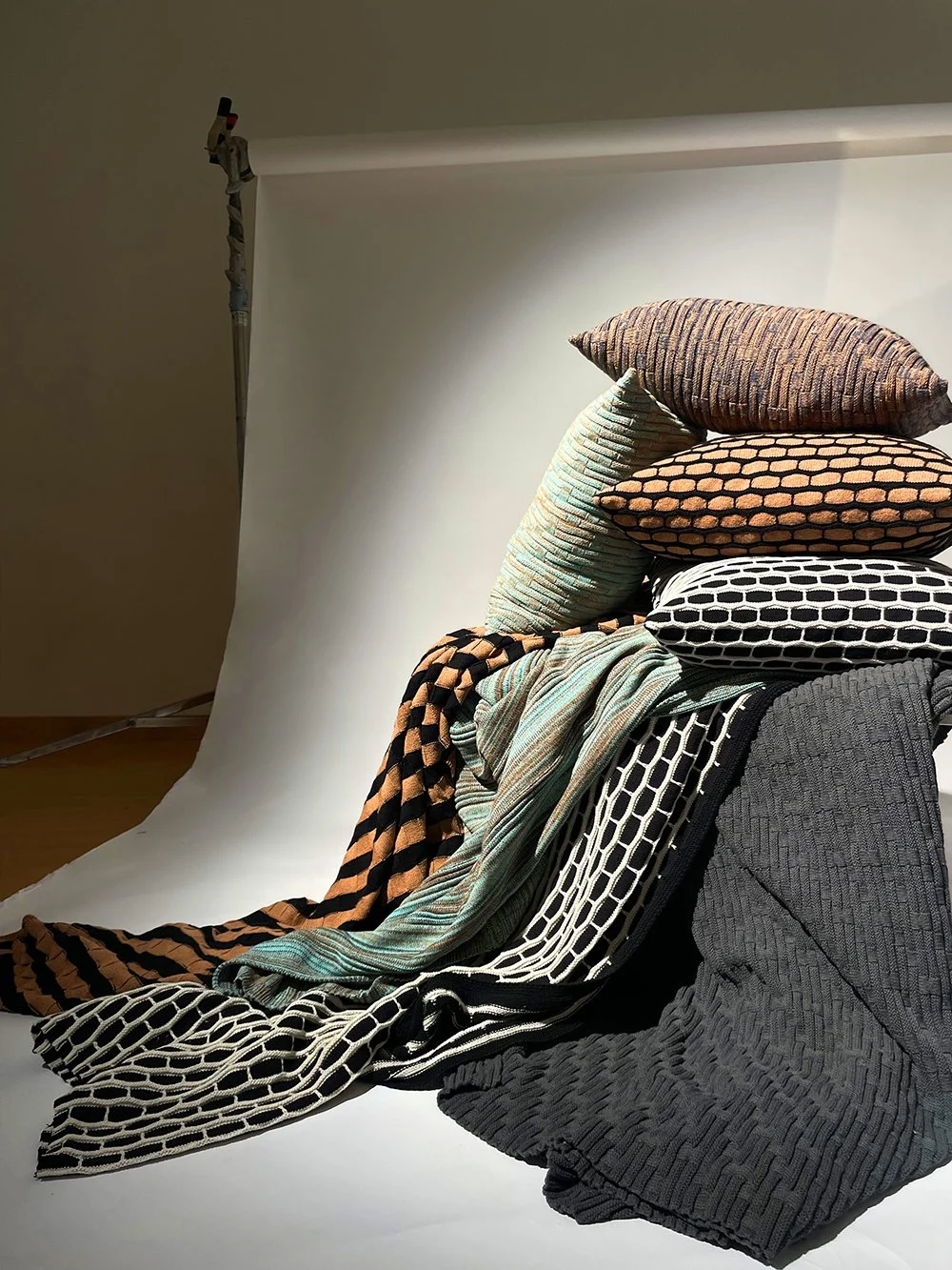 Custom Contract Knit Pillows and Throws — bläanks
