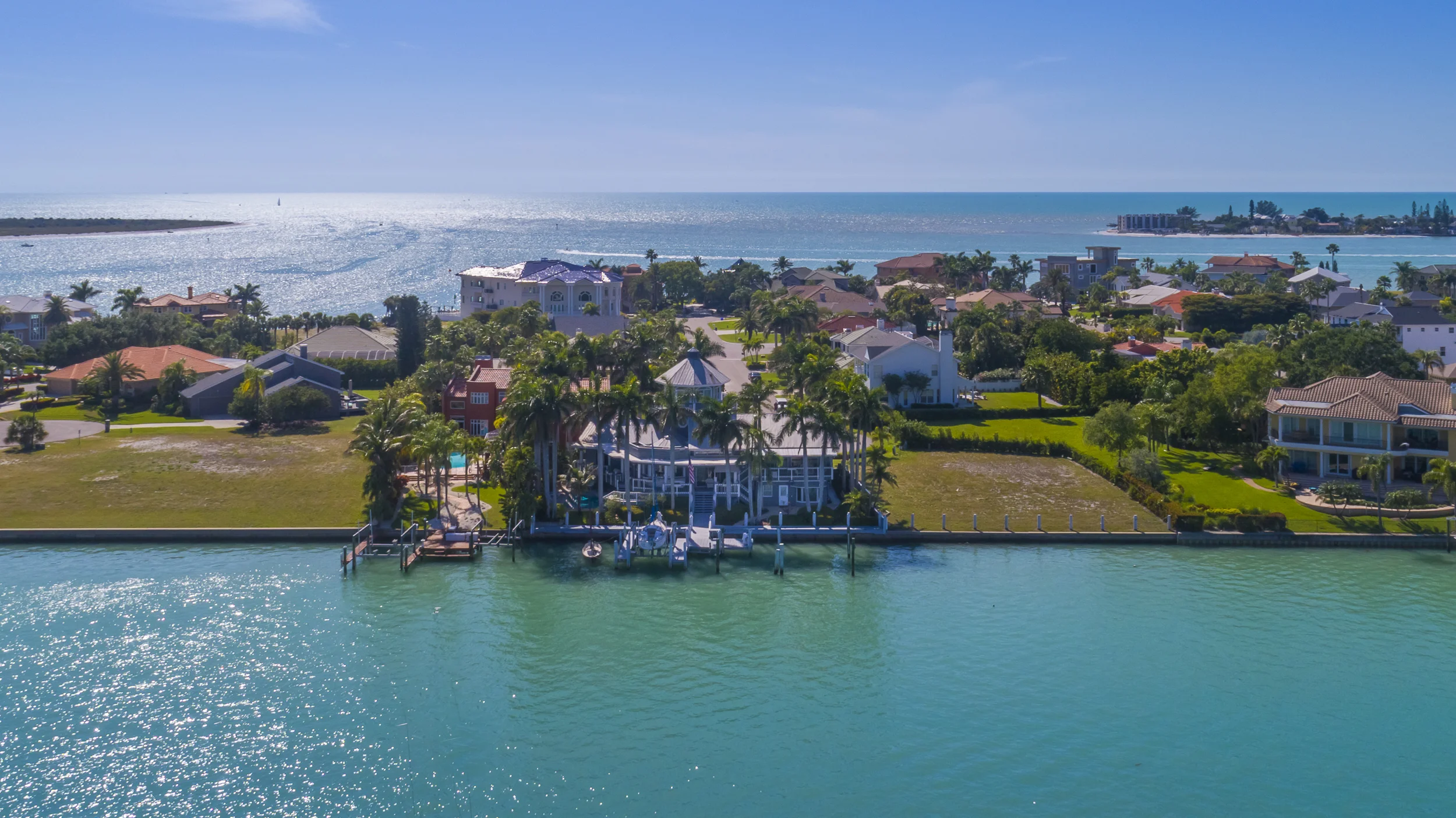 652 NINA DR MLS-5.jpg