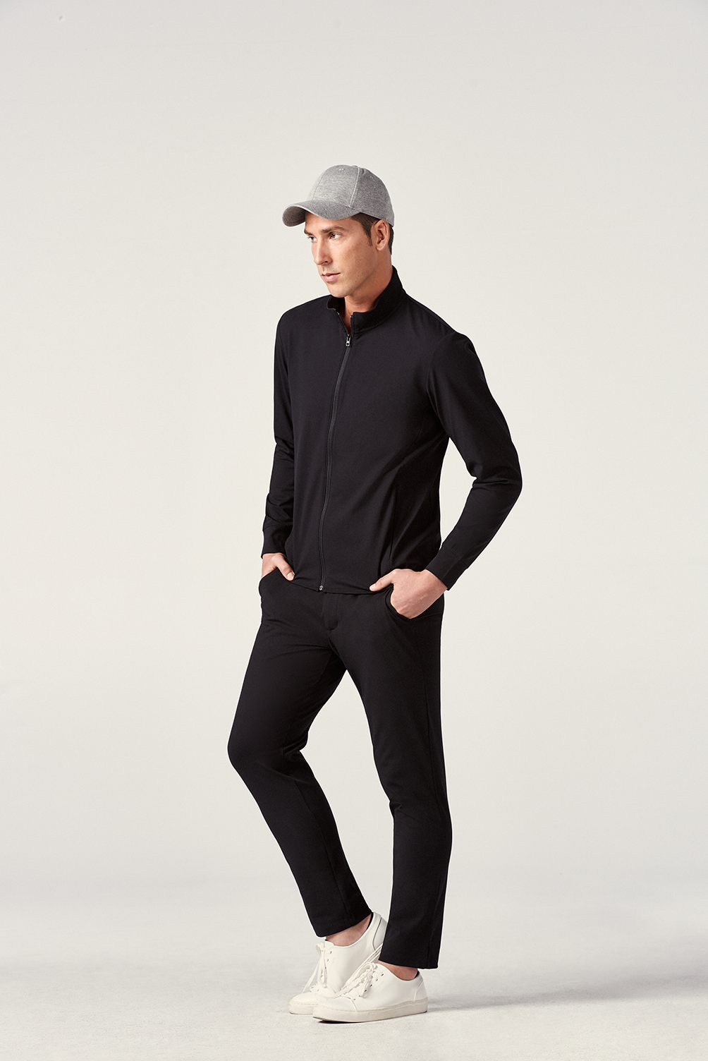 UNIQLO_SS17_Sport_M1.png