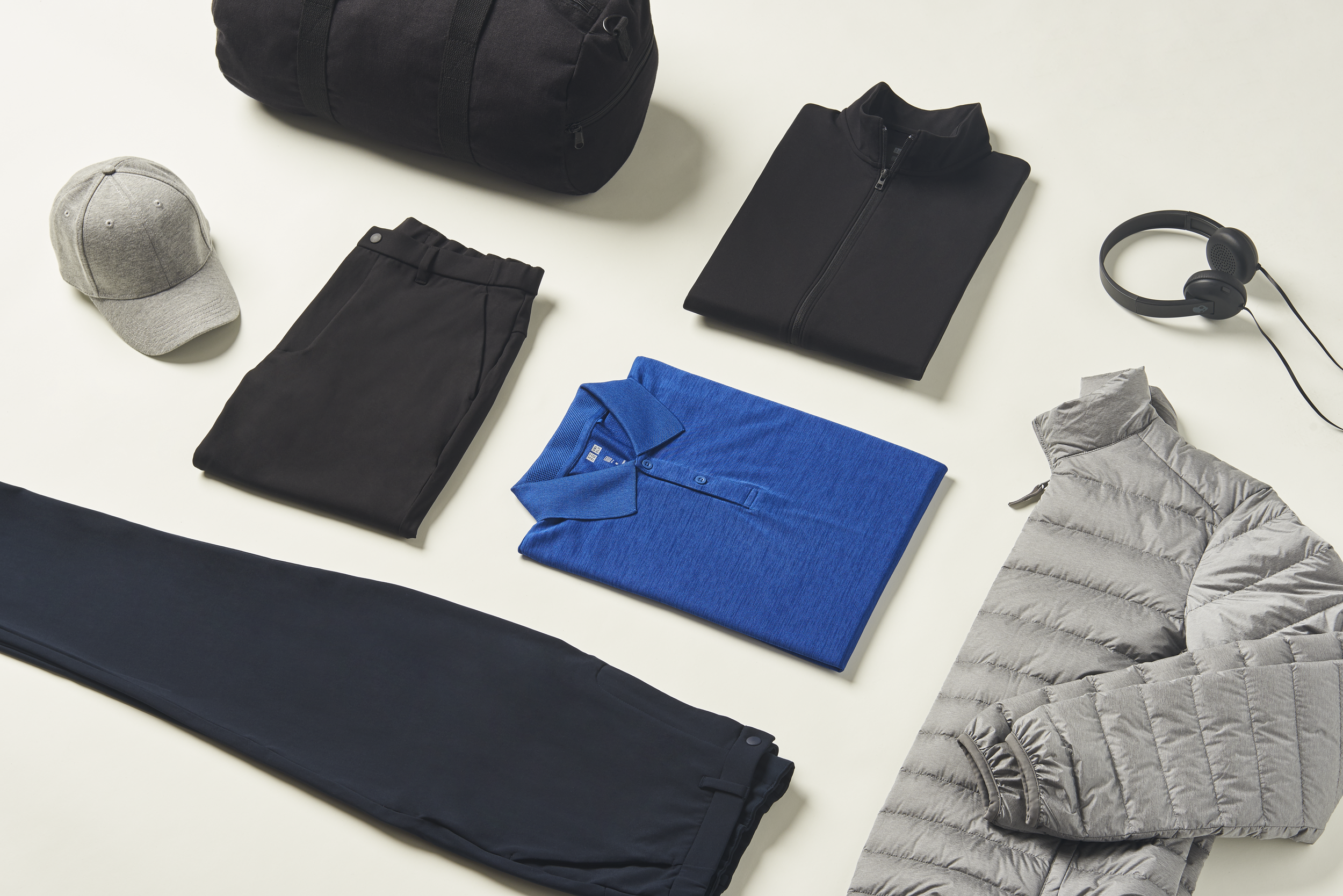 rsz_uniqlo_ss17_flatlay_sport_m.png