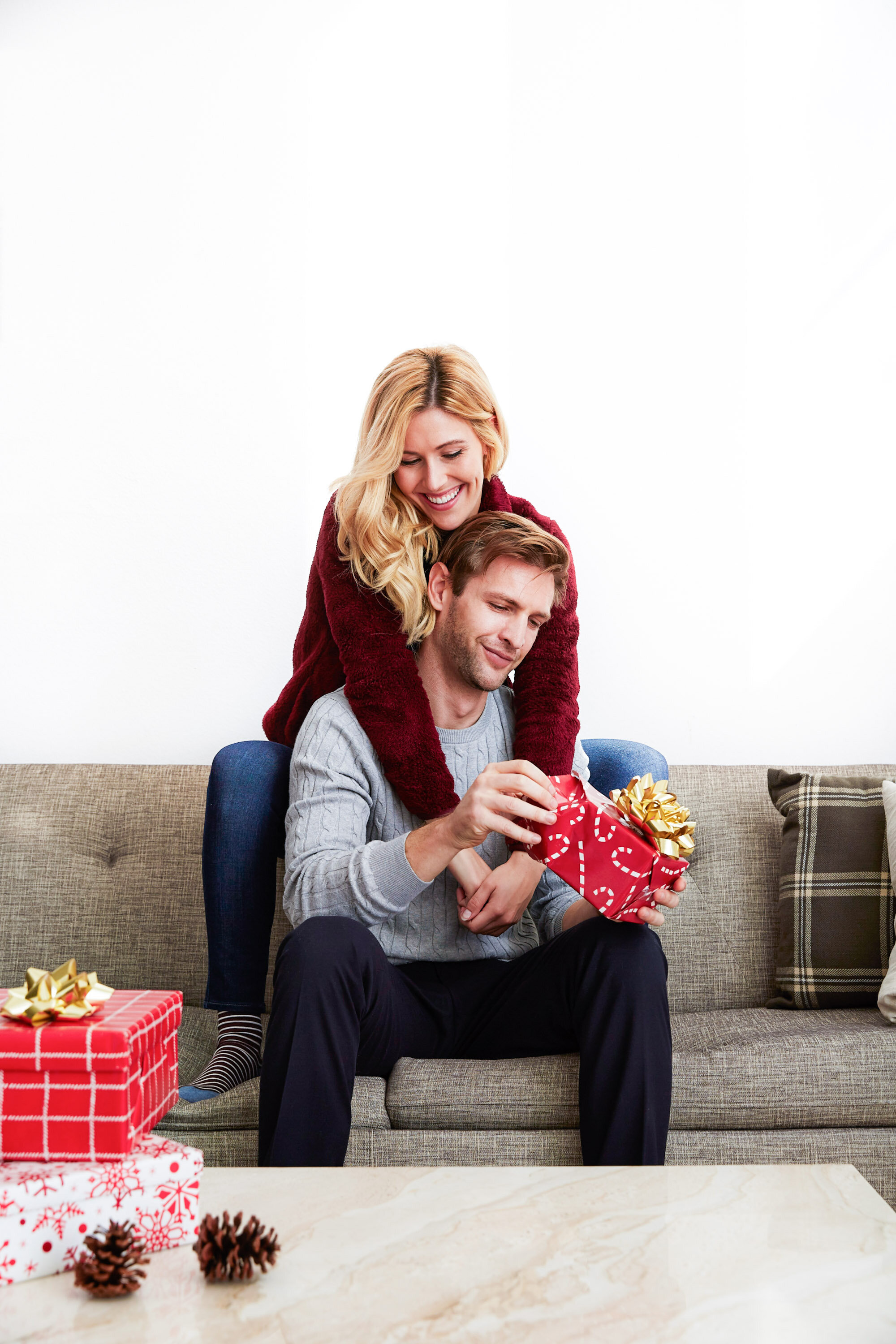 UNIQLO_WrappedWithLove_Couple1_4.jpg