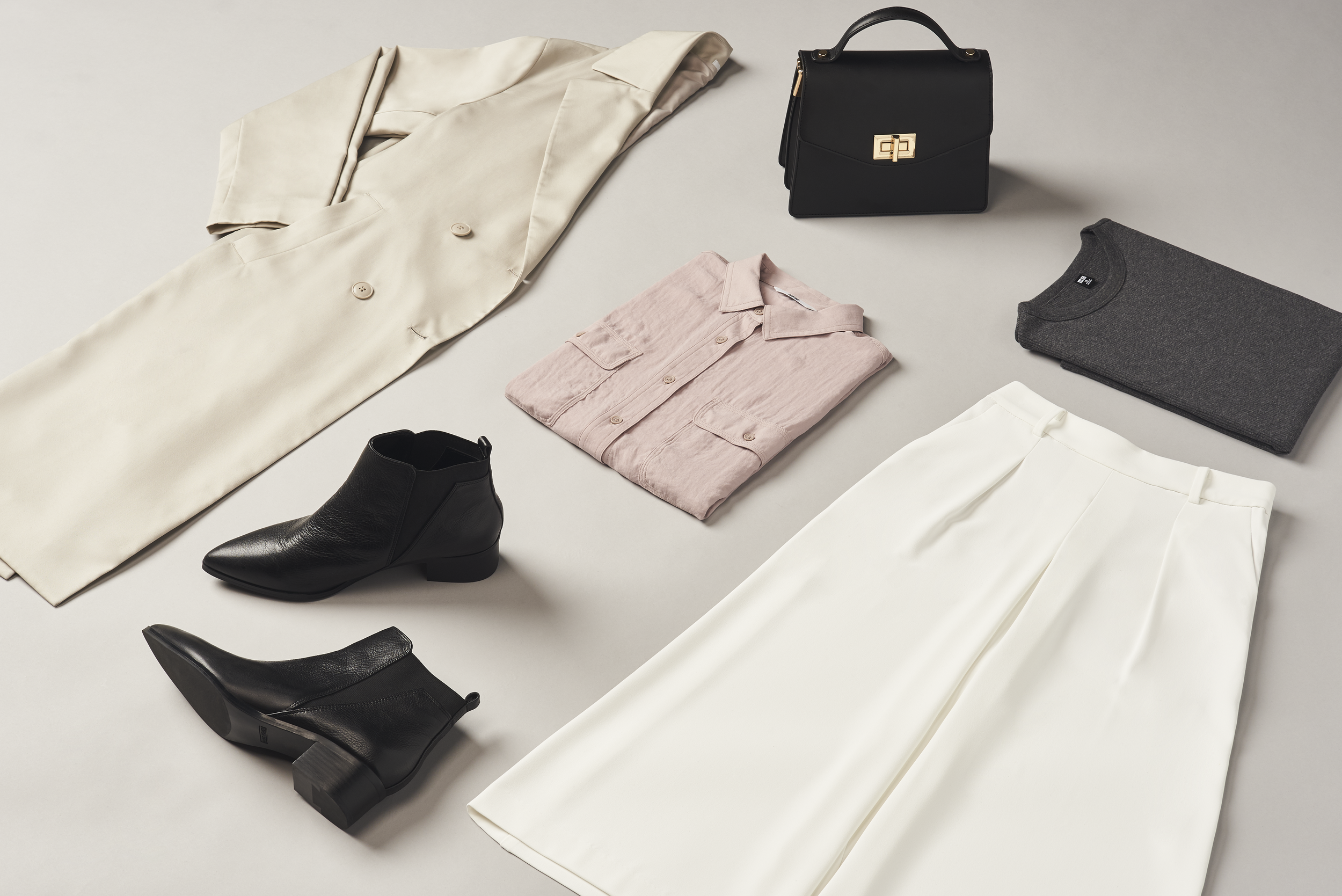 rsz_uniqlo_ss17_flatlay_drape_w.png