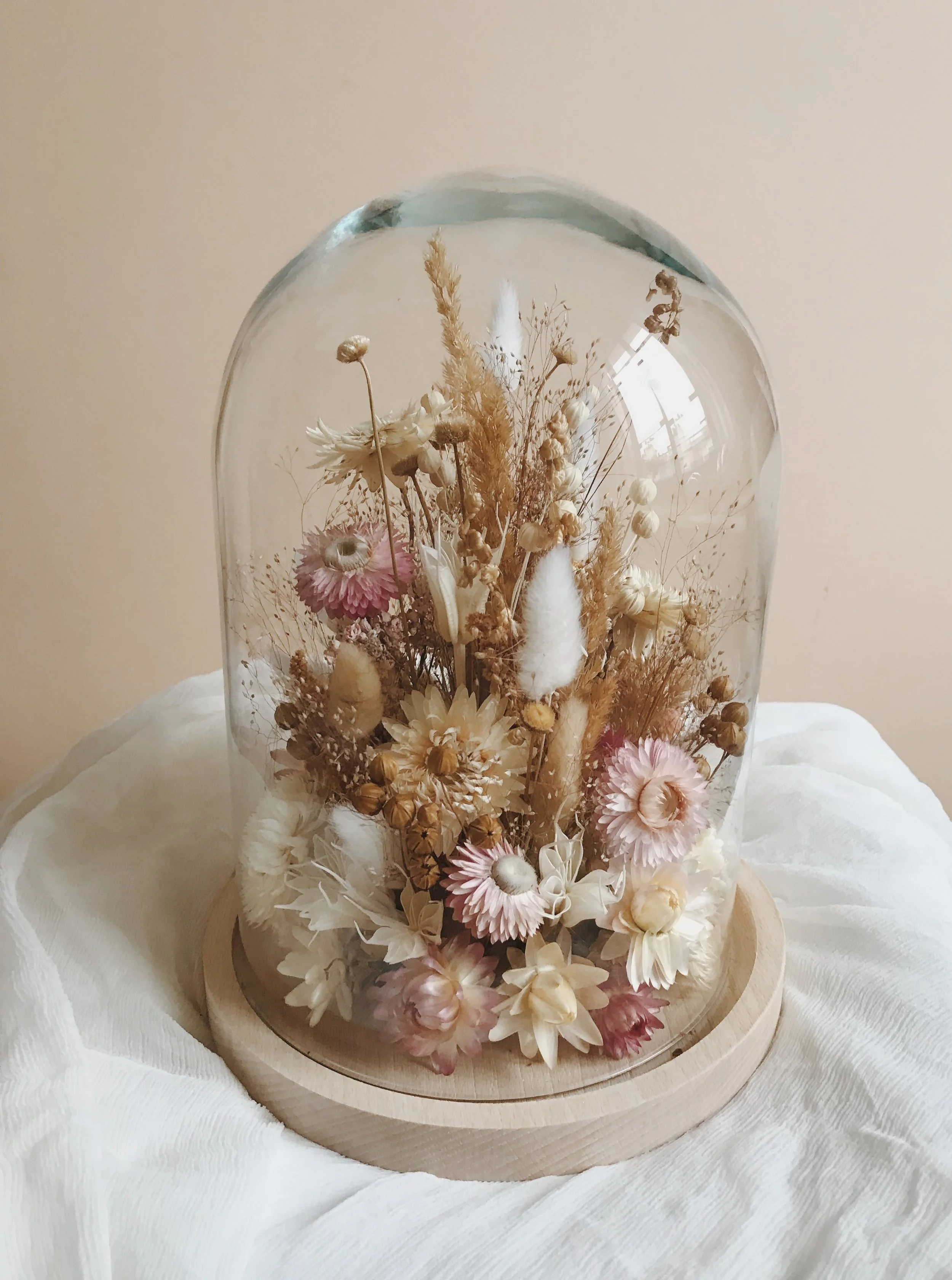 cloche-fleurs-sechees-rose.jpg