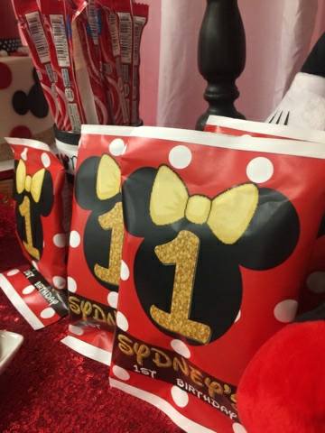 minnie-mouse-birthday-decor2.jpg