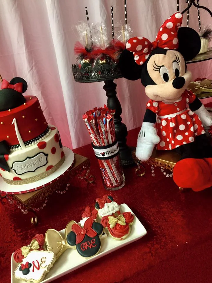 minnie-mouse-birthday-decor13.jpg
