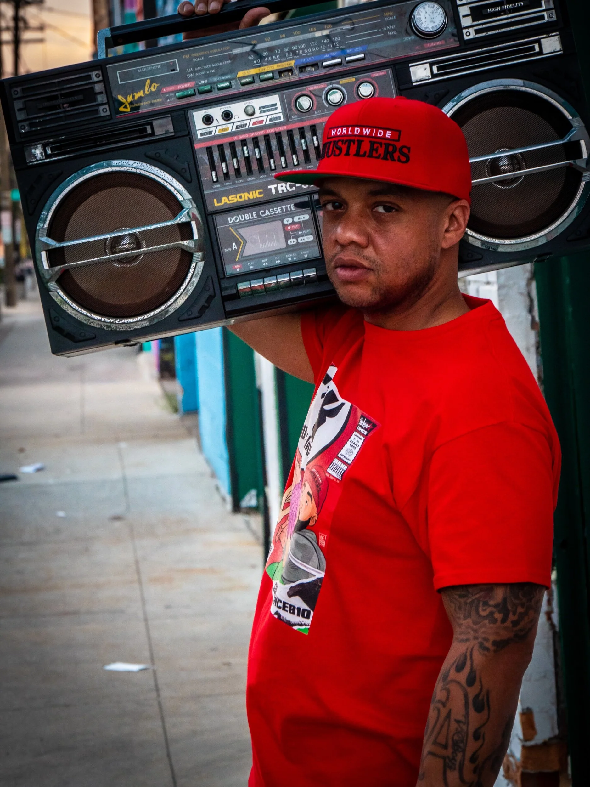 MAKIN’ WAVES / THE HANGING GARDENS: SUBSTANCE810