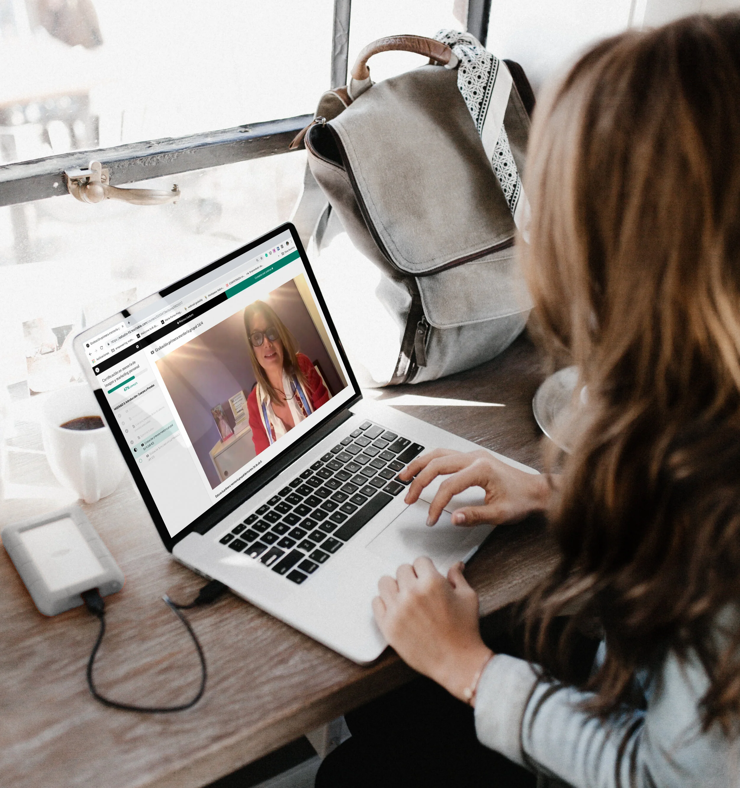 woman macbook_mockup_psd.jpg