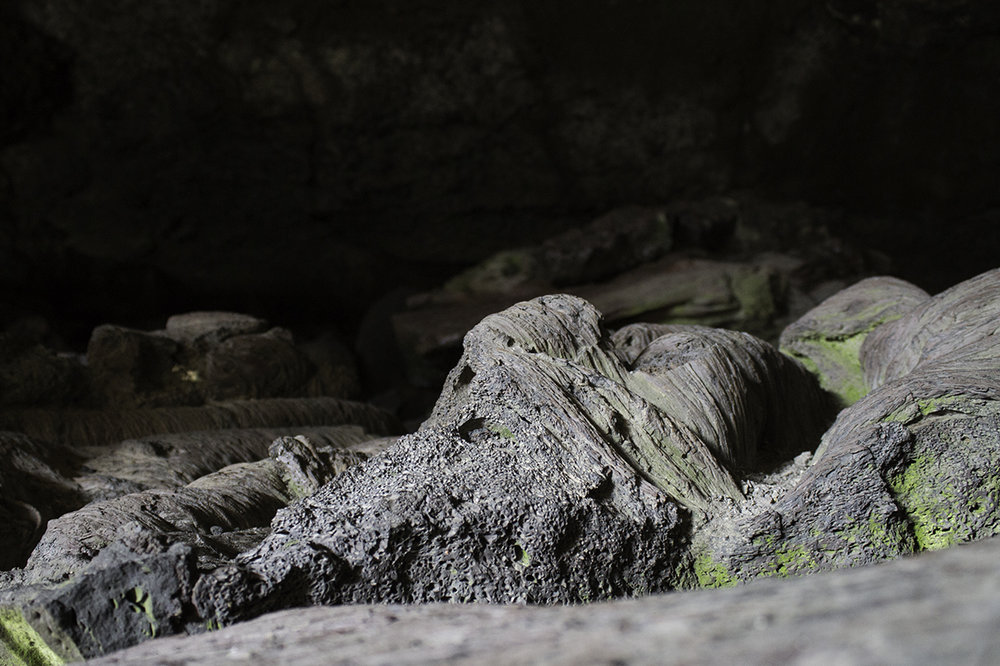 Rock structures in Dewdrop Cave