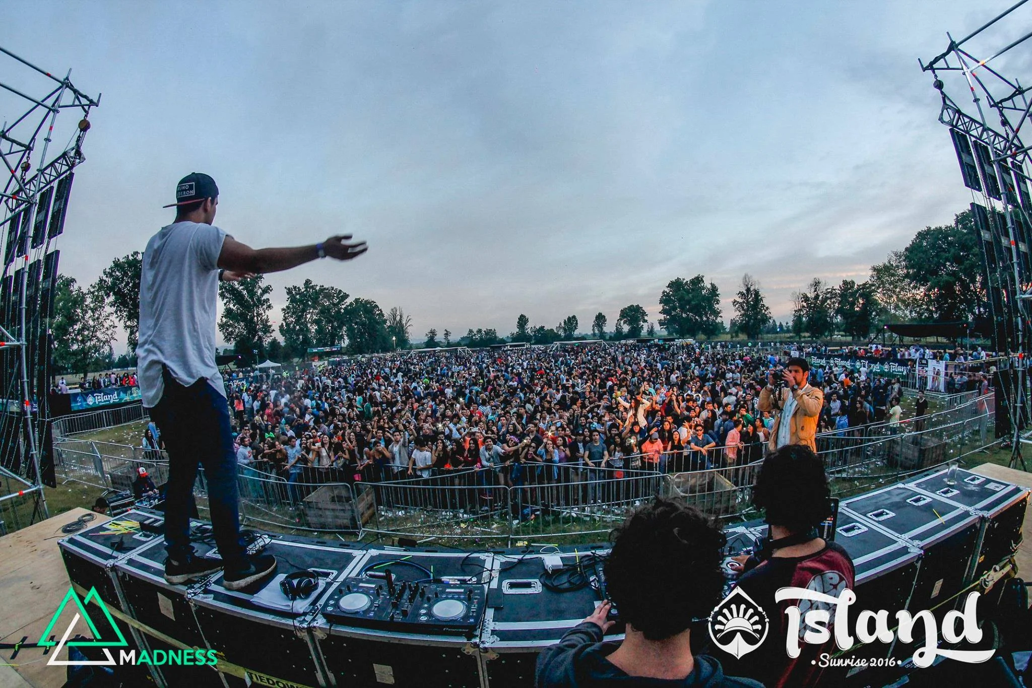 Bruno Calderon at Island 2016