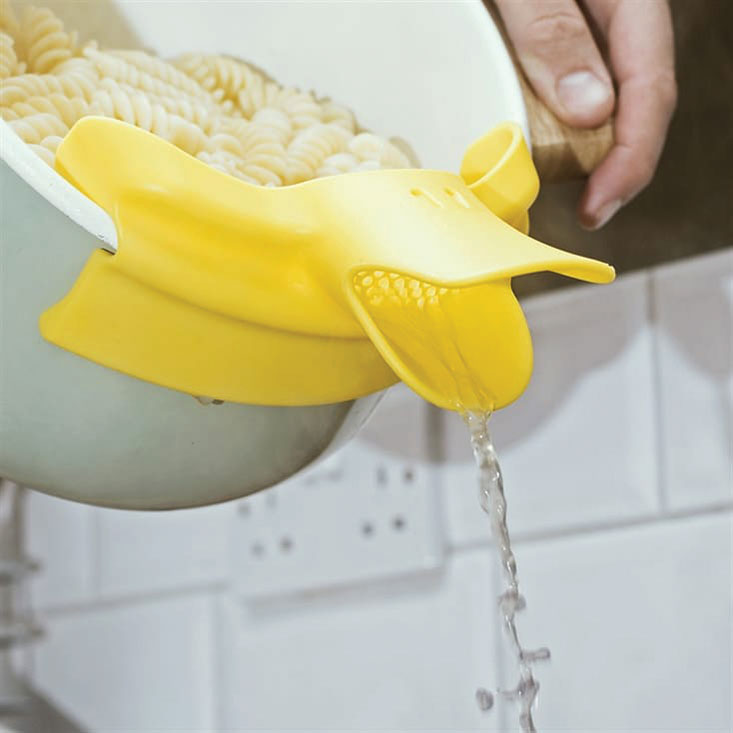 thu368_ducky_pot_cooking_strainer_lifestyle_7.jpg